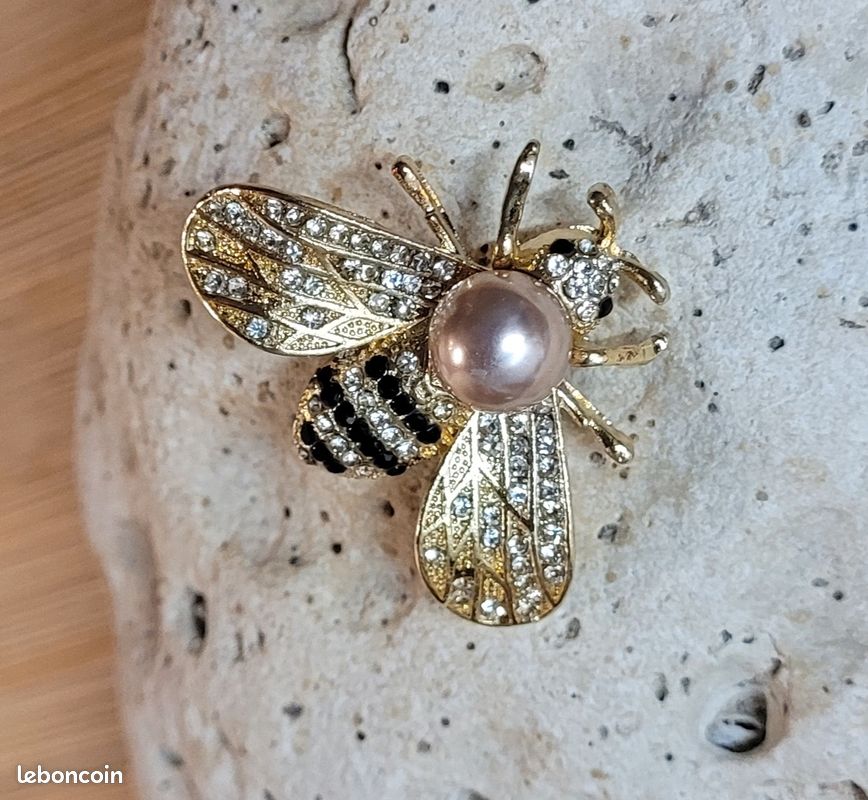 Broche Ventilo En Métal Doré Et Cristal Diamanté - Neuf Sans Emballage