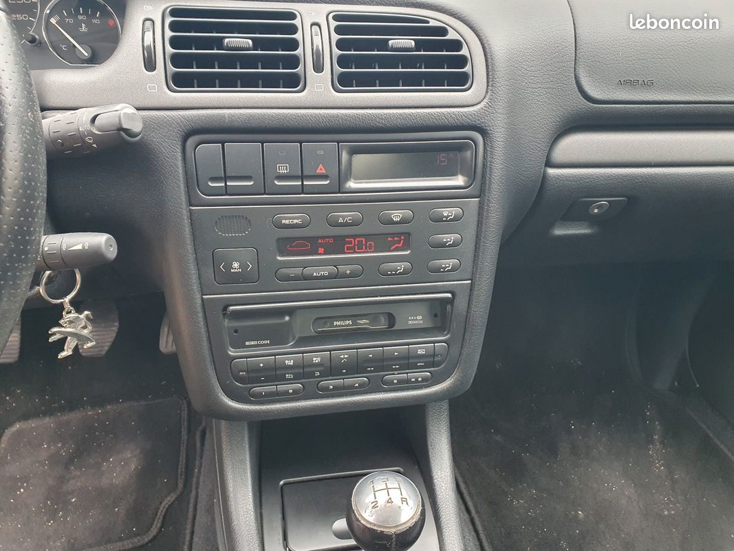 PEUGEOT 406 Cpé PACK 3.0 V6 194ch 3p (image 13)