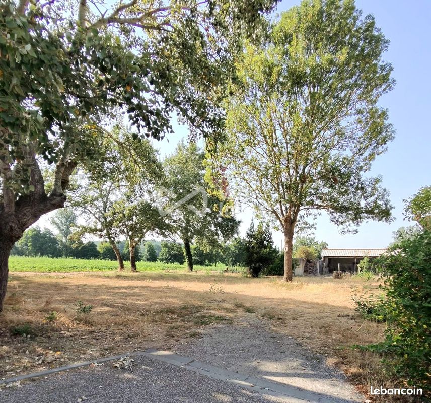 Terrain 670 m² · à Les Pujols · 670 m² · 38 000 €