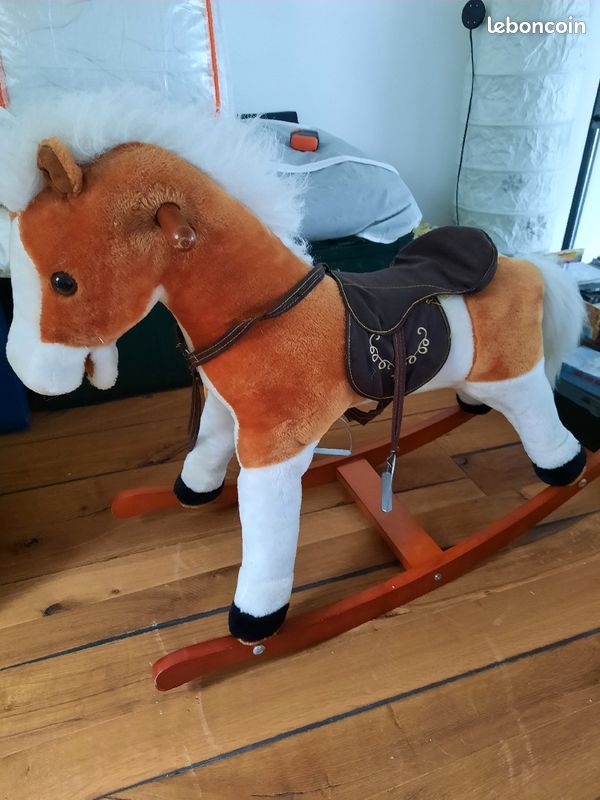 Cheval à bascule (image 3)