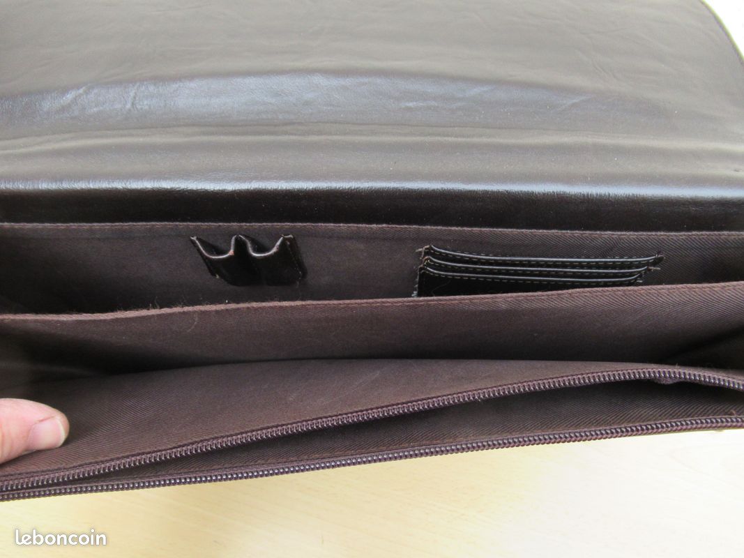 Serviette cuir noir (image 2)