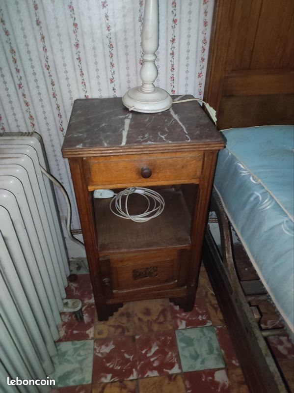 URGENT : Table de chevet ancienne avec plateau en marbre (image 1)