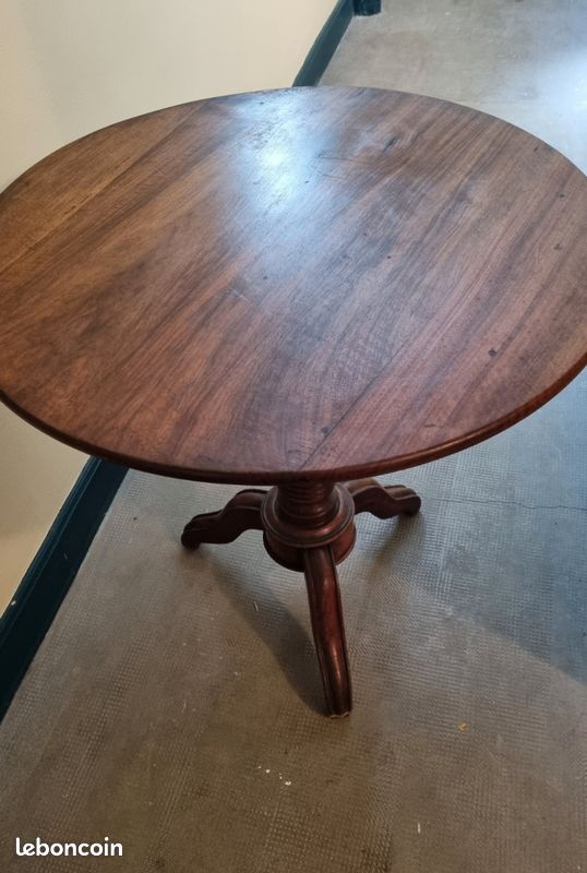 Table ronde ancienne (image 3)