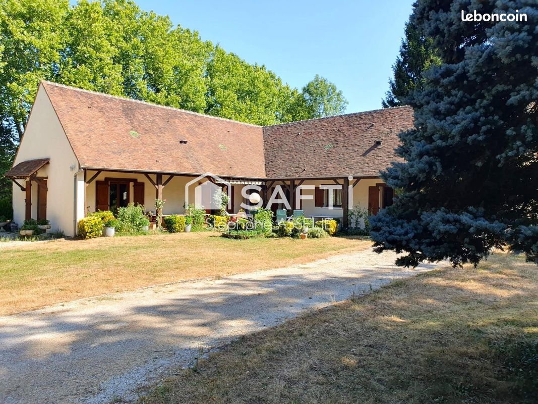 Maison 5 pièces 162 m² · à Noisy-sur-École · 162 m² · 530 000 €