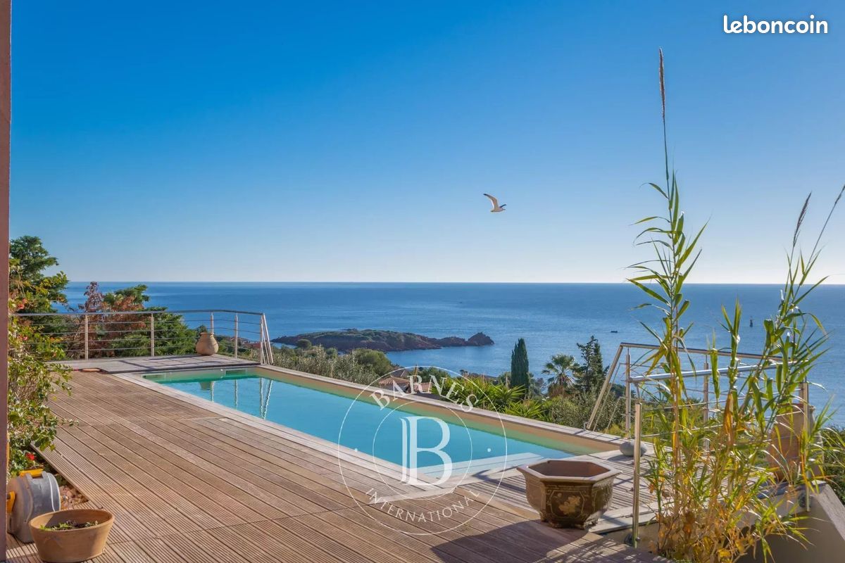 Maison 7 pièces 204 m² · à Saint-Raphaël · 204 m² · 1 890 000 €