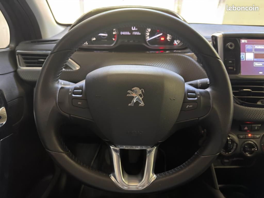 PEUGEOT 208 1.2l VTI 82ch Style 1ère Main Courroie de Distribution Faite Roue de Secours Capteur (image 27)