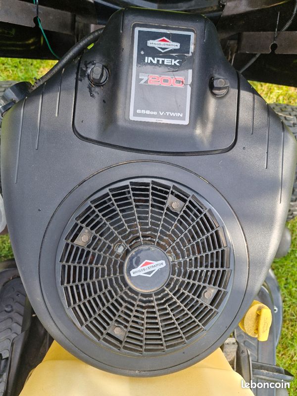 Tracteur tondeuse 20 CV (image 4)