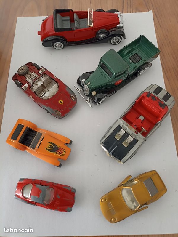 Lot de voitures miniatures (image 1)