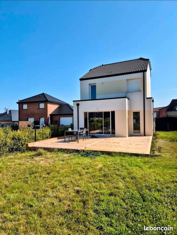 Maison 5 pièces 92 m² · à Ostricourt · 92 m² · 320 000 €