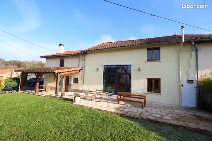 Propriété 7 pièces 200 m²