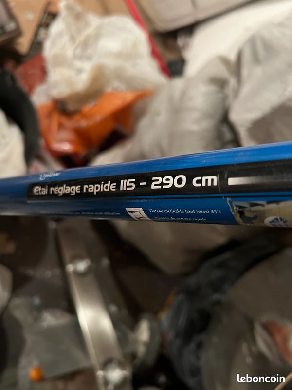 Chandelles de chantier réglables pour faux plafond (image 1)