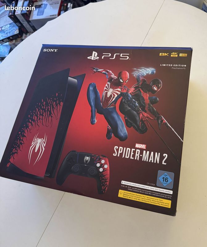Voici la PS5 collector Spider-Man 2, avec faceplates et manette DualSense