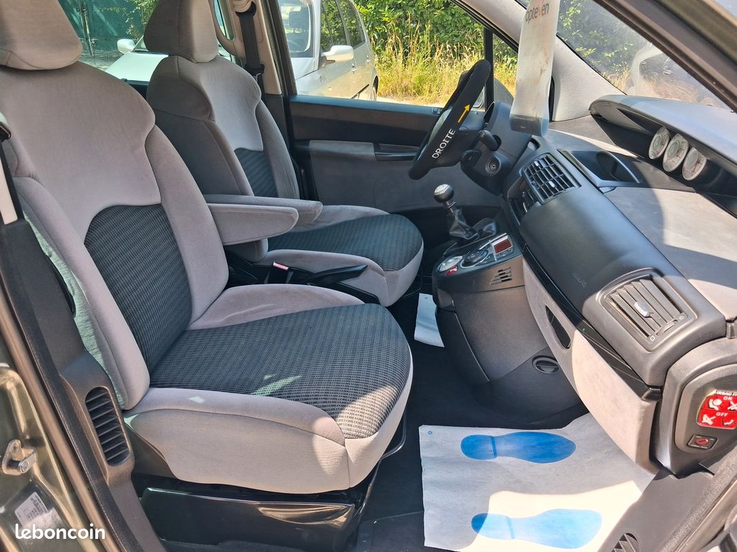 Citroën C8 2.0 HDI 120 Pack 8 places Garantie 3 mois (image 8)