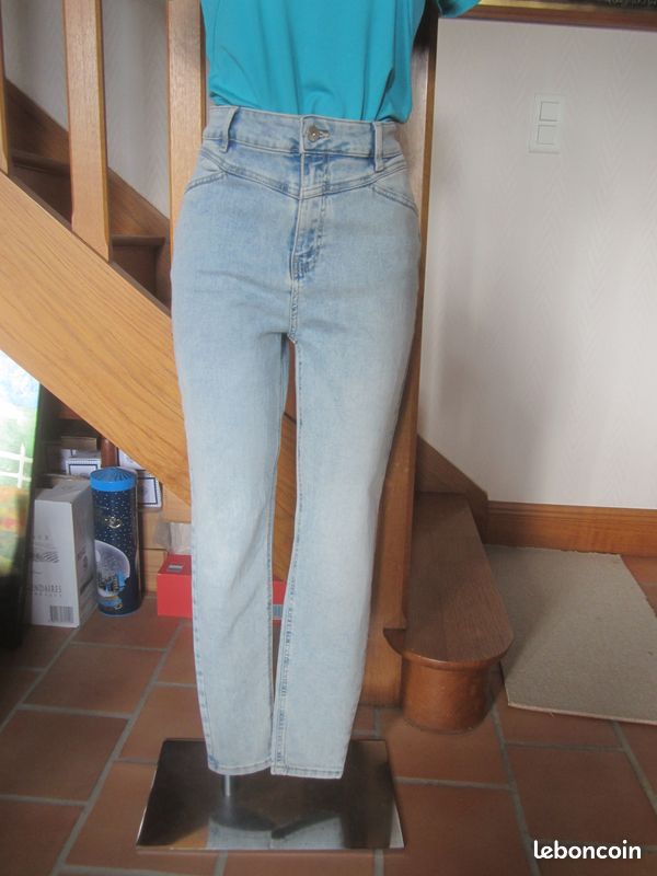 Jean Droit Pour Femme - Taille 40 - Bleu - Neuf Avec étiquettes - Coton Classique