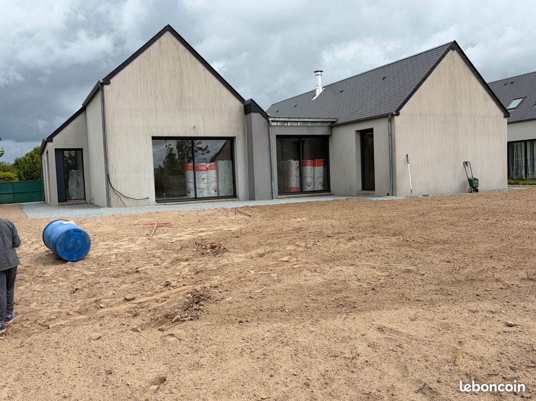 Maison 5 pièces 140 m² · à Coutances · 140 m² · 1 200 €/mois