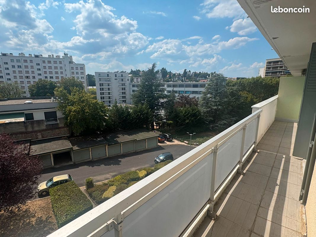 Appartement 4 pièces 65 m² · à Saint-Étienne · 65 m² · 640 €/mois