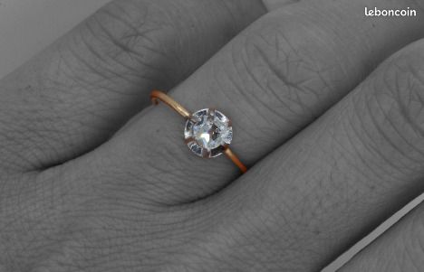 Bague Solitaire Diamant demi-taille Montres Bijoux