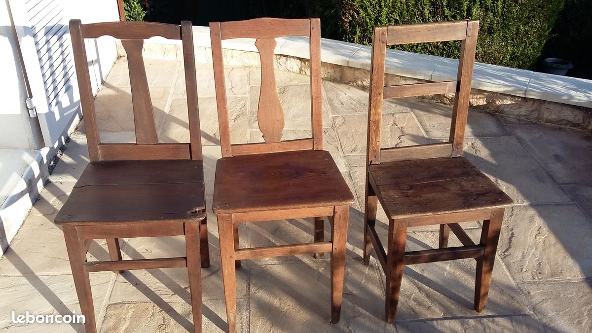 3 anciennes petites chaises Vosgiennes (image 1)
