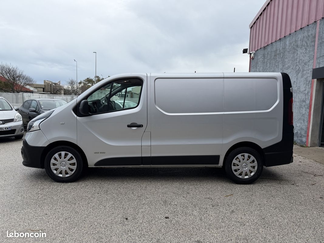 Renault TRAFIC III FG L1H1 1000 1.6 DCI 140CH GRAND CONFORT (image 2)