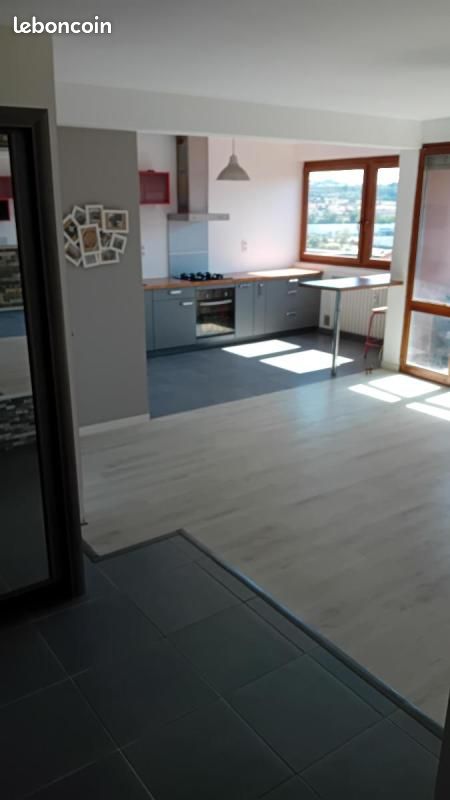 Appartement 3 pièces 71 m² · à Roche-la-Molière · 71 m² · 880 €