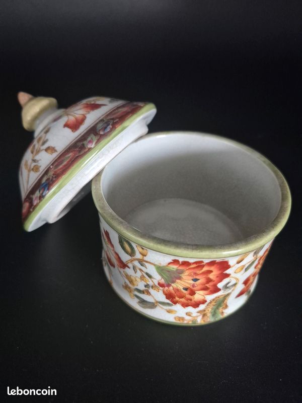 Boite avec couvercle en porcelaine 1895 WONG LEE décor fleuri (image 6)
