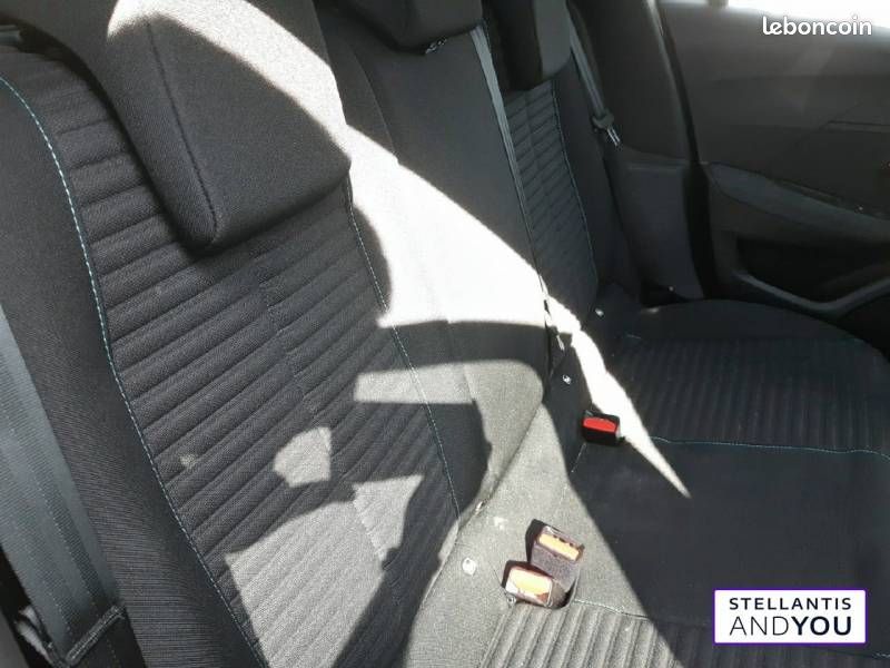 Peugeot 208 PureTech 100 S&S BVM6 Style (image 4)