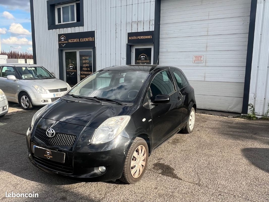 TOYOTA YARIS II 1.4 - 90 D-4D NaviMedia MultiMode (image 1)