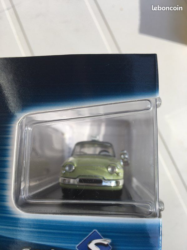 PANHARD PL 17 Taxi Année 1961 miniature SOLIDO neuve 1:43eme (image 3)