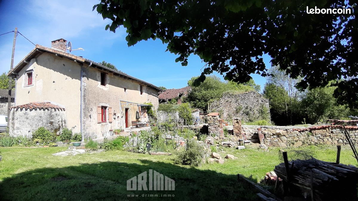 Jolie maison, belle grange - 5,5ha - petit paradis - Lesterps 16420 (image principale 0)