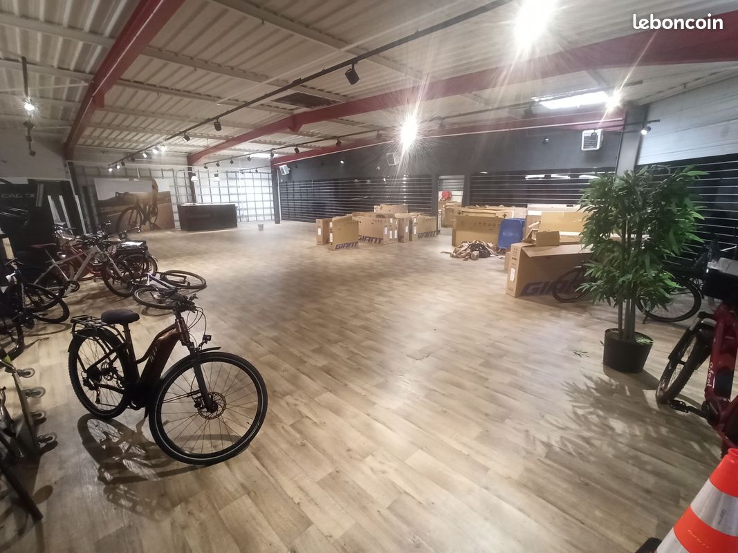 Local 436 m² Limoges (image 2)