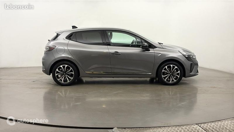 Renault Clio 1.6 E-Tech 145ch full hybrid Techno - 25 (image 4)