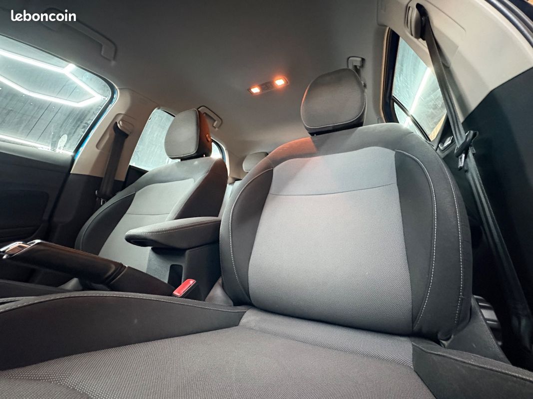 Skoda FABIA 1.0 TSI 95 CH BVM5 Ambition 2EME MAIN + CARPLAY + RADARS AV/AR + GARANTIE 12 MOIS (image 9)
