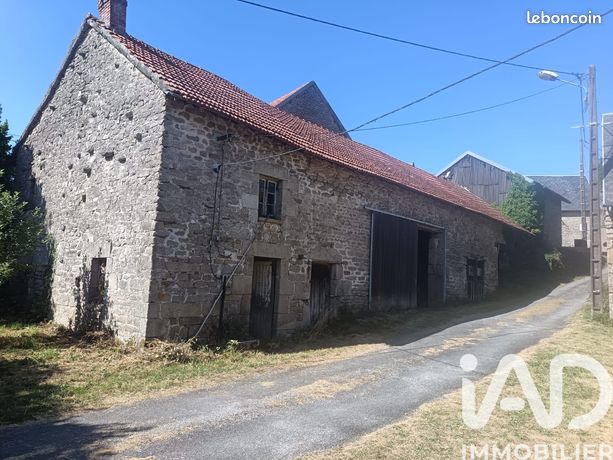 Longère 3 pièces 140 m²