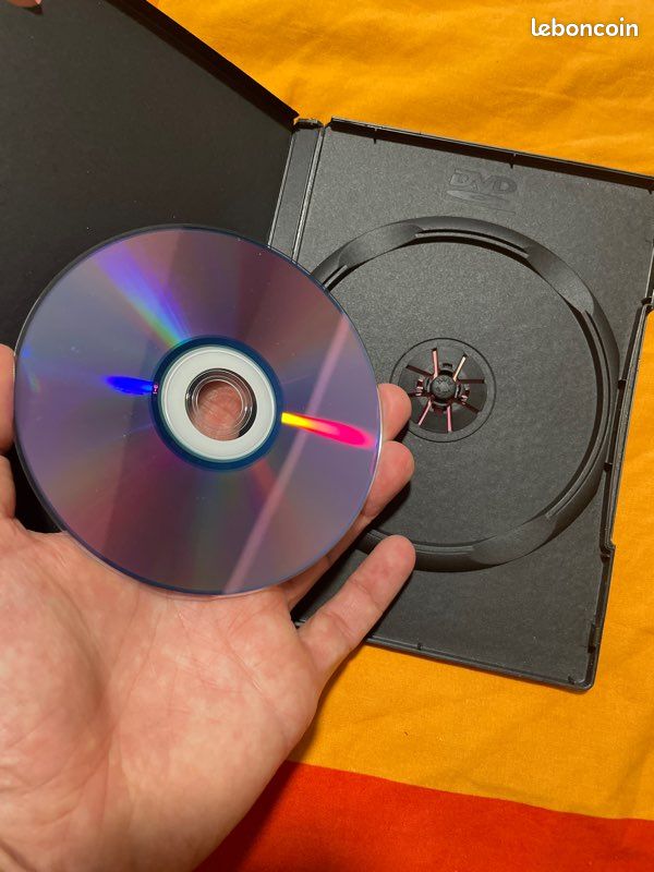 DVD, born to Fight (image 5)