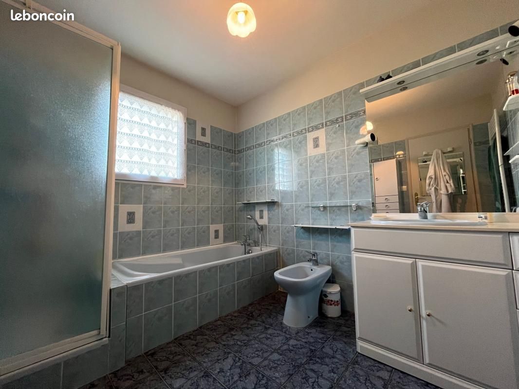 Maison 4 pièces 141 m² - La Rochefoucauld-en-Angoumois 16110 (image principale 12)