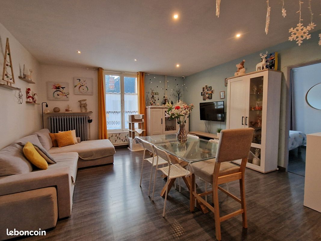 Appartement 3 pièces 65 m² · à La Chapelle-en-Serval · 65 m² · 930 €