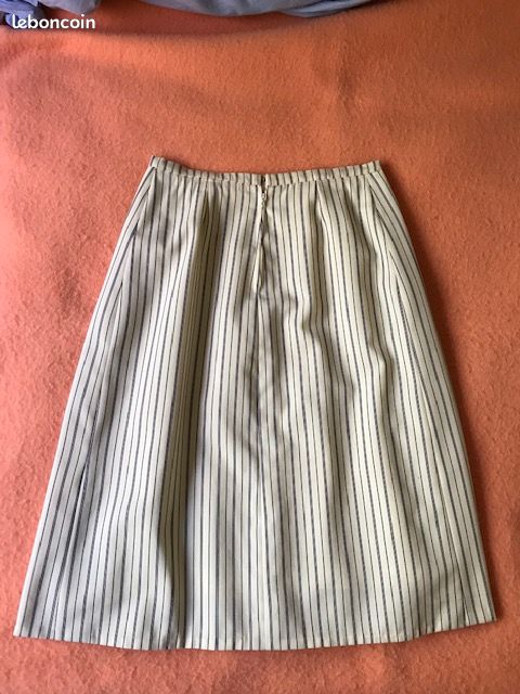 Jupe new collection 40 rayée - Vêtements