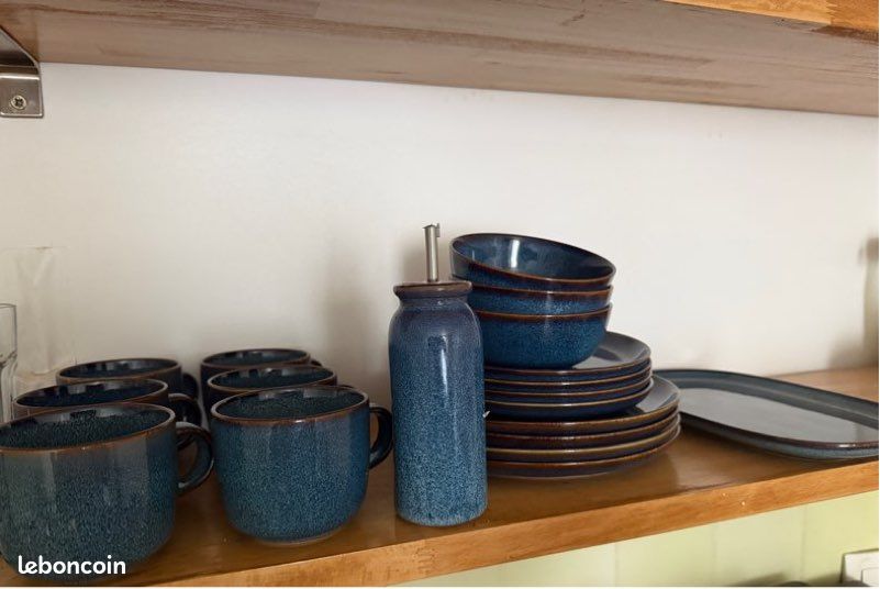 Lot vaisselle IKEA GLADELIG bleu – Très bon état (19 pièces) (image 1)