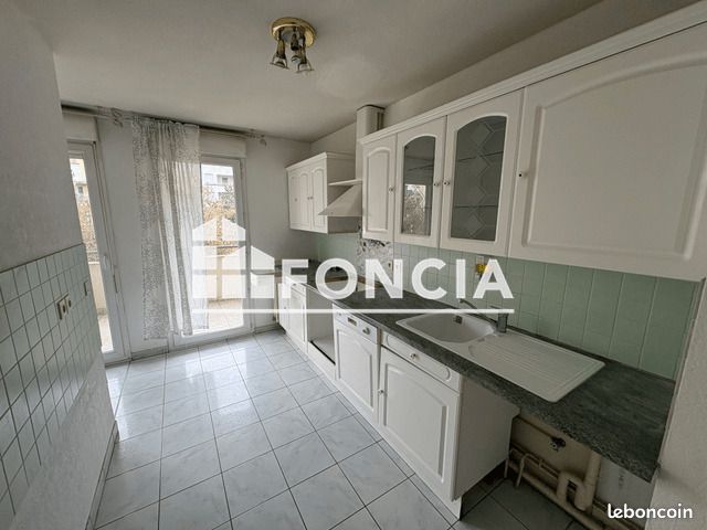 Appartement 3 pièces 59 m² · à Grenoble · 59 m² · 767 €/mois