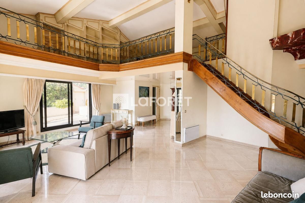 Appartement 5 pièces 212 m² · à Mougins · 212 m² · 1 395 000 €