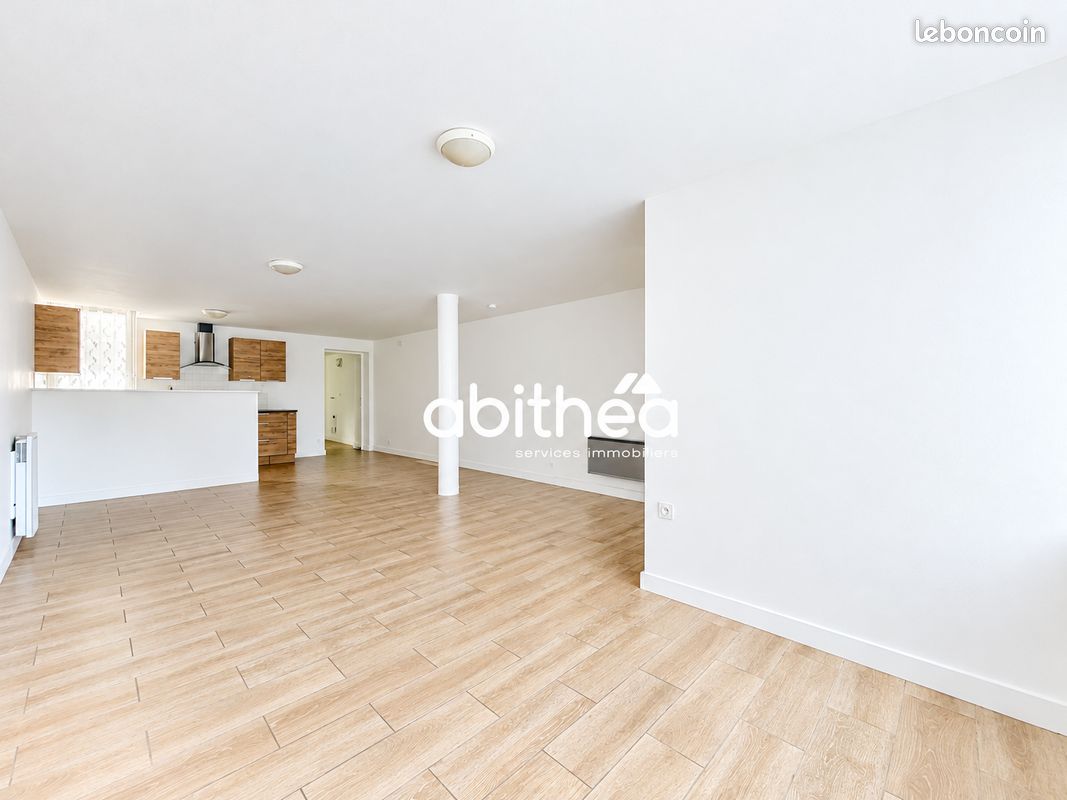 Maison 5 pièces 122 m² · à Bauvin · 122 m² · 195 000 €