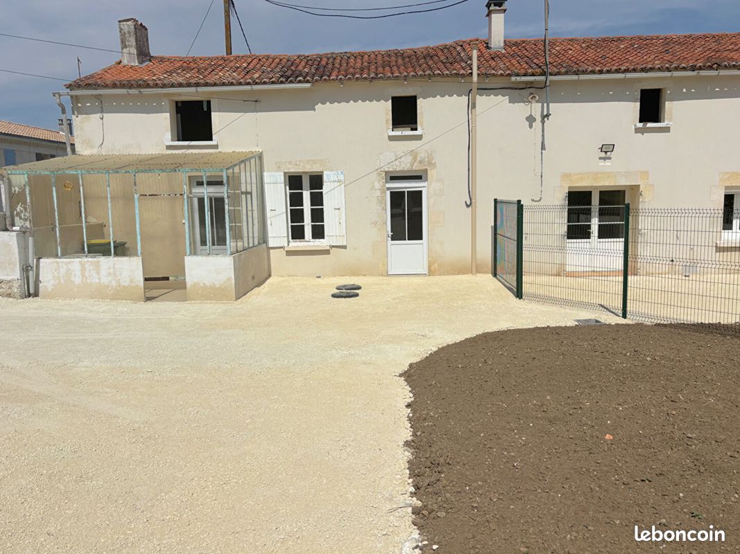 Maison 3 pièces 103 m² · à Balanzac · 103 m² · 98 000 €