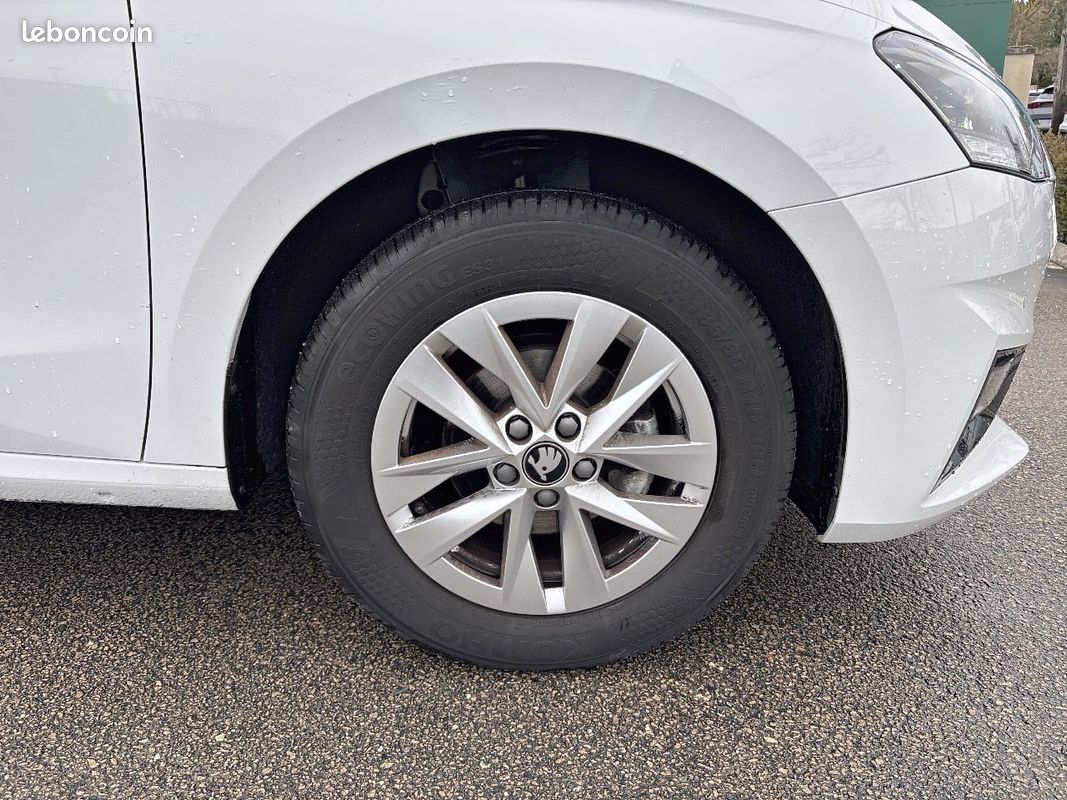 SKODA Fabia 1.0 TSI 95 ch EVO 2 BVM5 Selection (image 9)