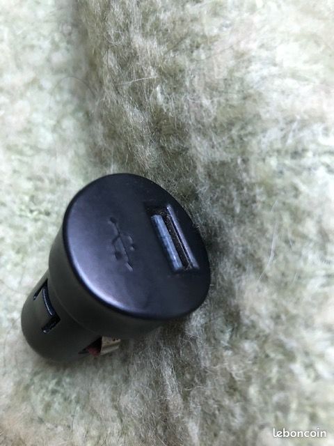 Chargeur adaptateur allume cigare (image 2)