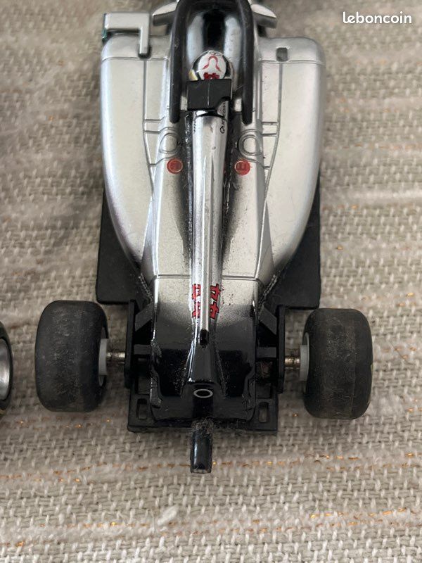 2 voitures F1 Carrera GO circuit (image 9)
