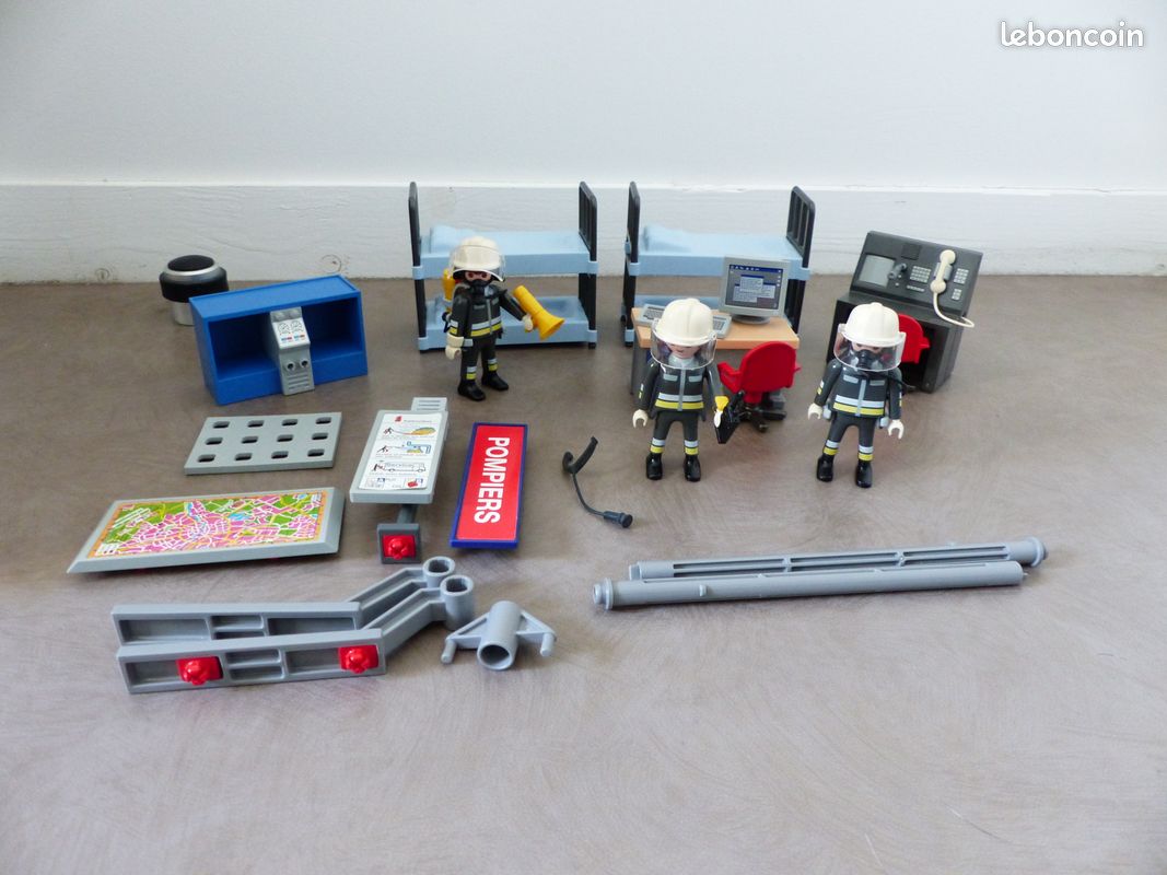 Playmobil Pack Pompiers/salle d’intervention 3176-A (2002) (image 1)