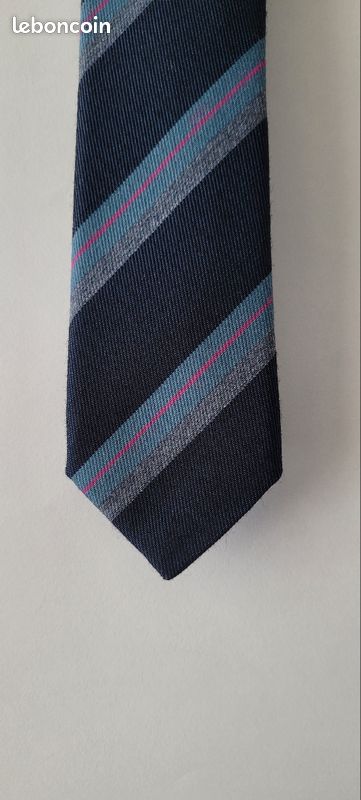 Cravate Hermès bleu à rayures (image 1)