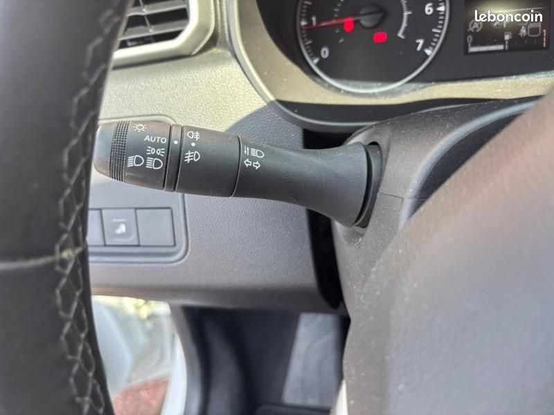 Dacia Duster 1.3 TCe 150ch FAP Confort 4x2 EDC (image 15)