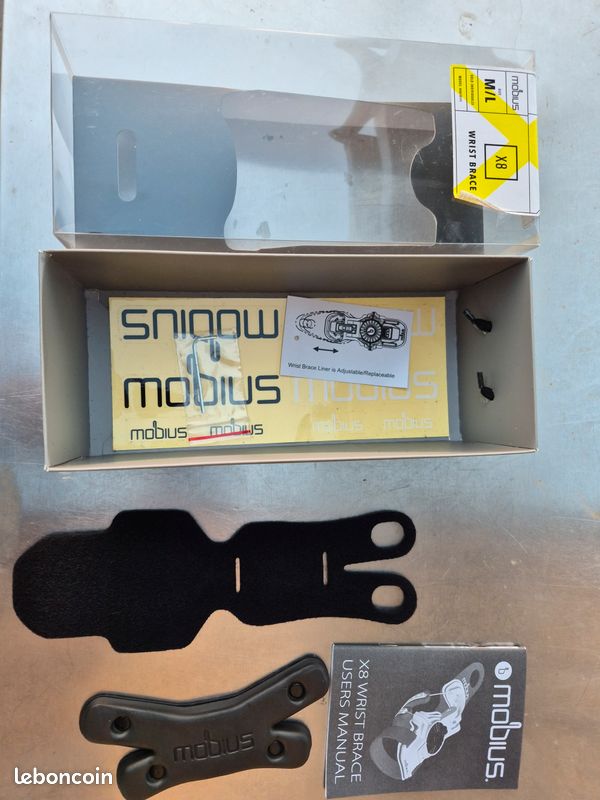 Protège poignet Mobius X8 blanc et jaune (image 2)