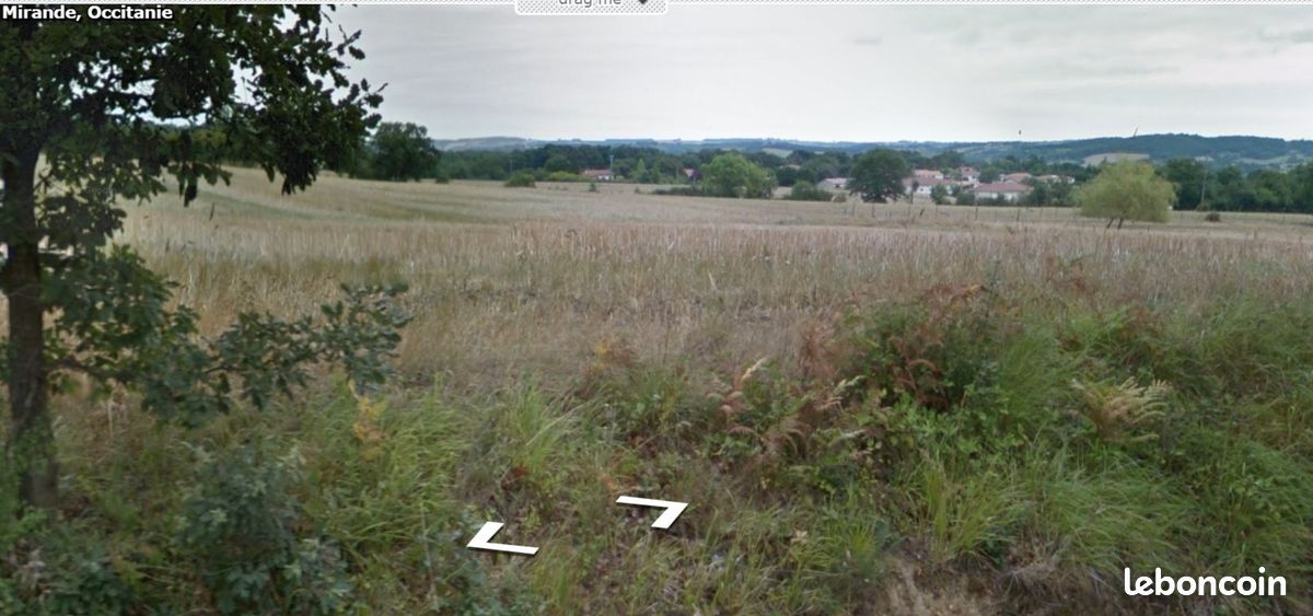 Terrain 1 470 m² Mirande · 39 000 €